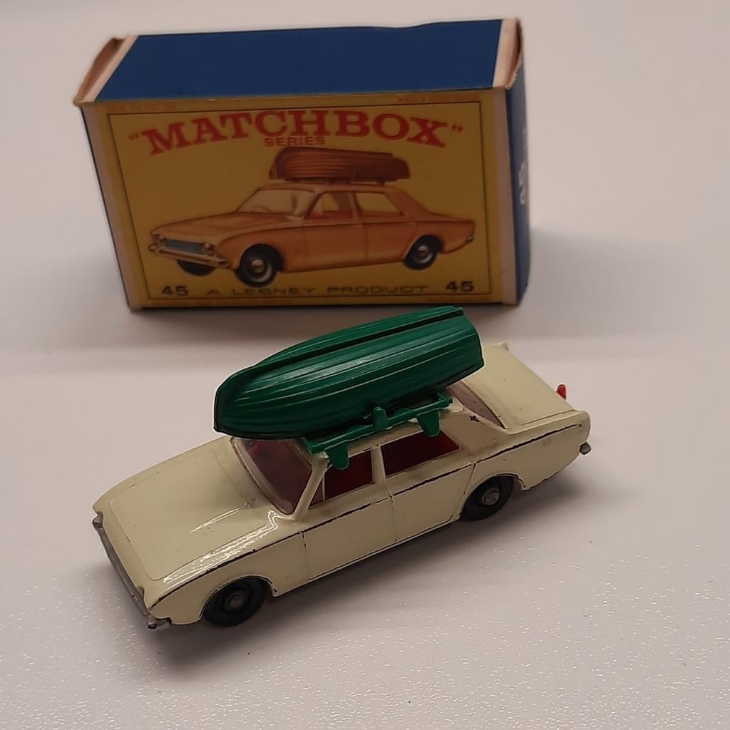 MATCHBOX /LESNEY nr45 NewModel FORD CORSAIR w/BOAT*COMPLEET*, Ophalen, Zo goed als nieuw, Auto, Lesney