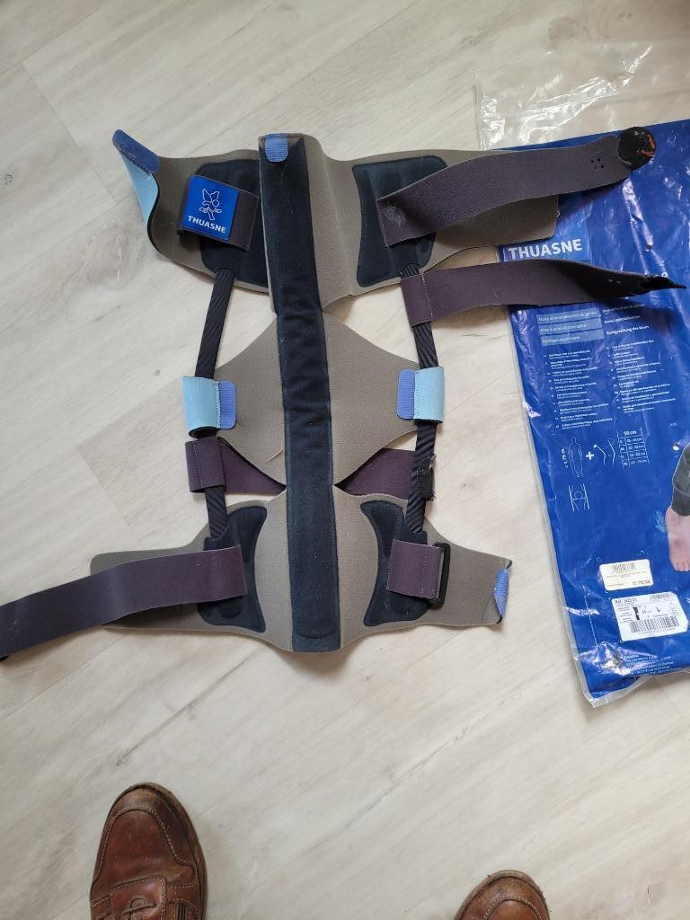 knie immobilisatie spalk, Ophalen, Gebruikt