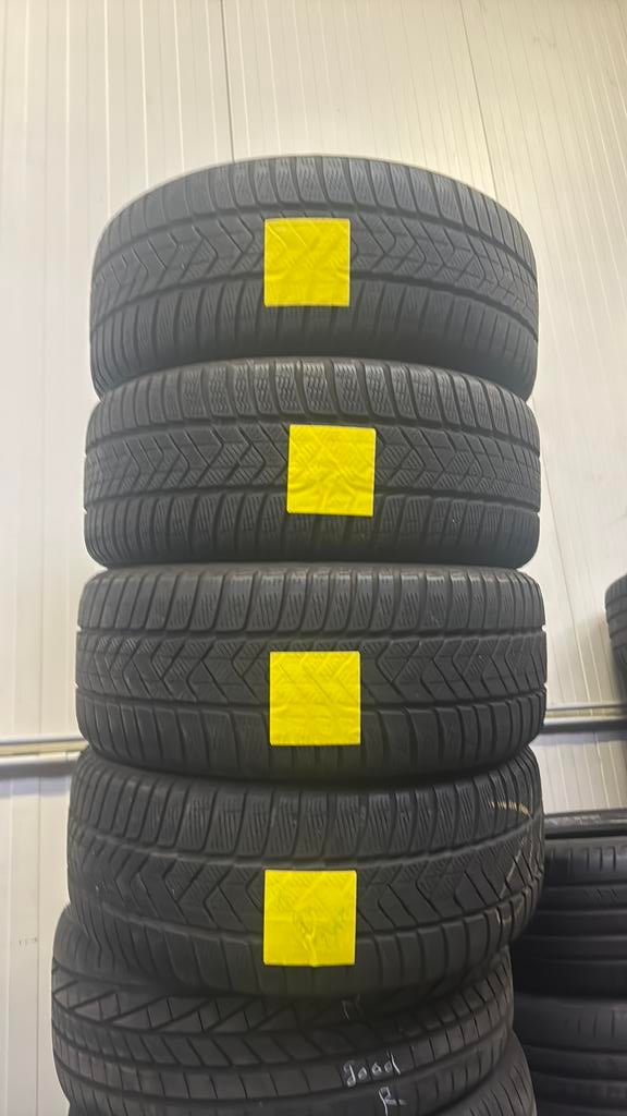 2454518  245/45/18  245/45R18 winter merk pirelli, Ophalen