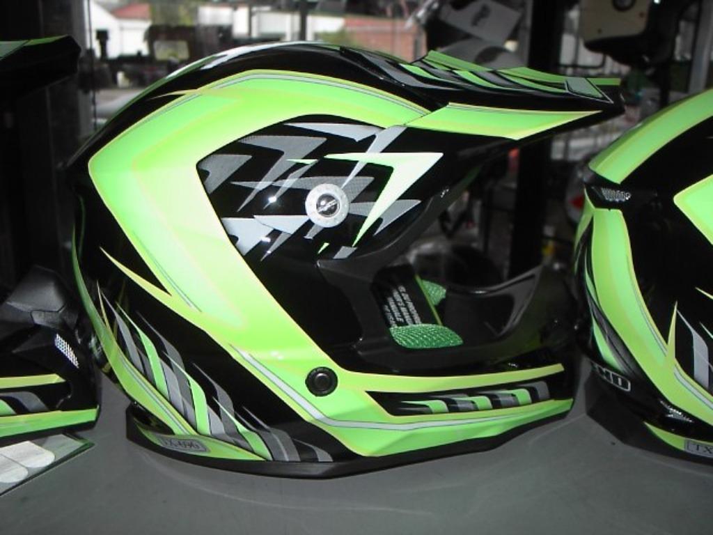 Kawasaki - Monster : les casques à -50 % = €39,95 ald € 80, Enlèvement, Neuf, avec ticket, Casque off road, Femmes