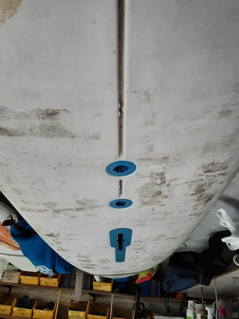 Surfplank hyfly uit PE  2zeilen 5.2 en 6.7m2  2 masten, Watersport en Boten, Ophalen, Zo goed als nieuw