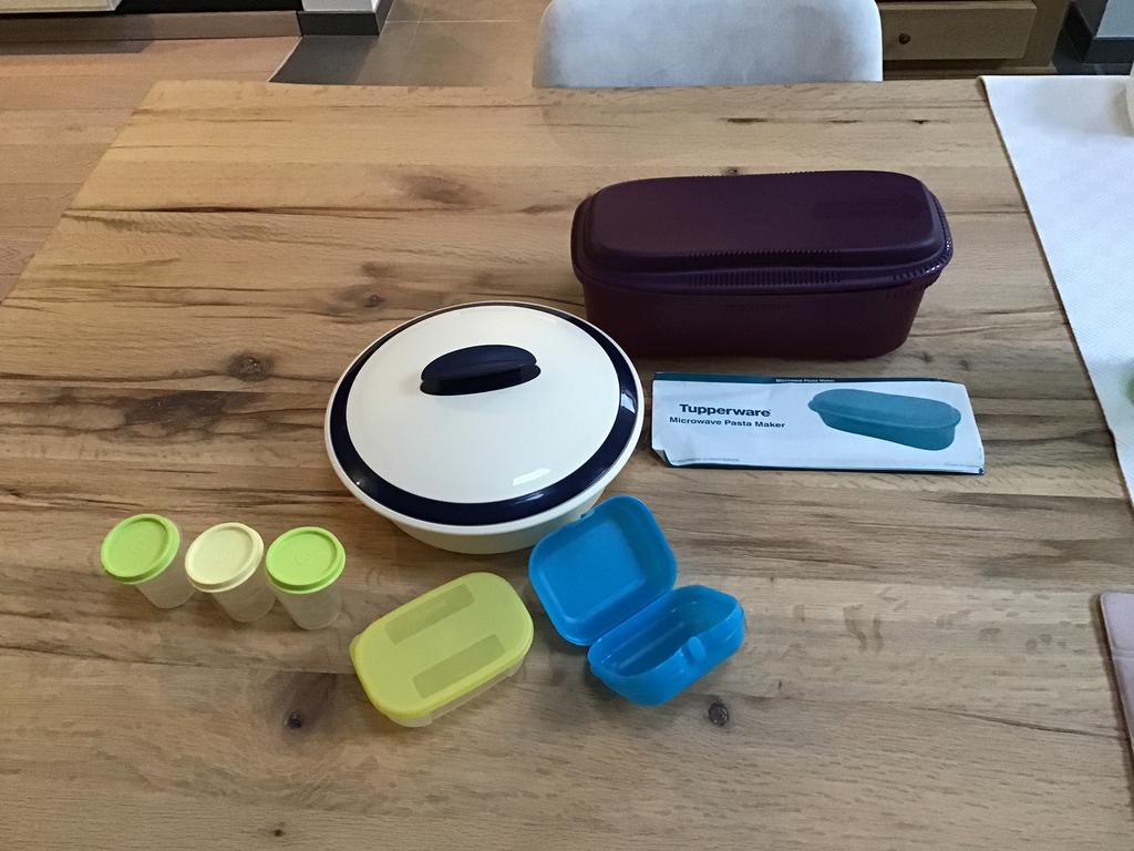 Cuiseur micro onde pâtes Tupperware, Enlèvement, Comme neuf