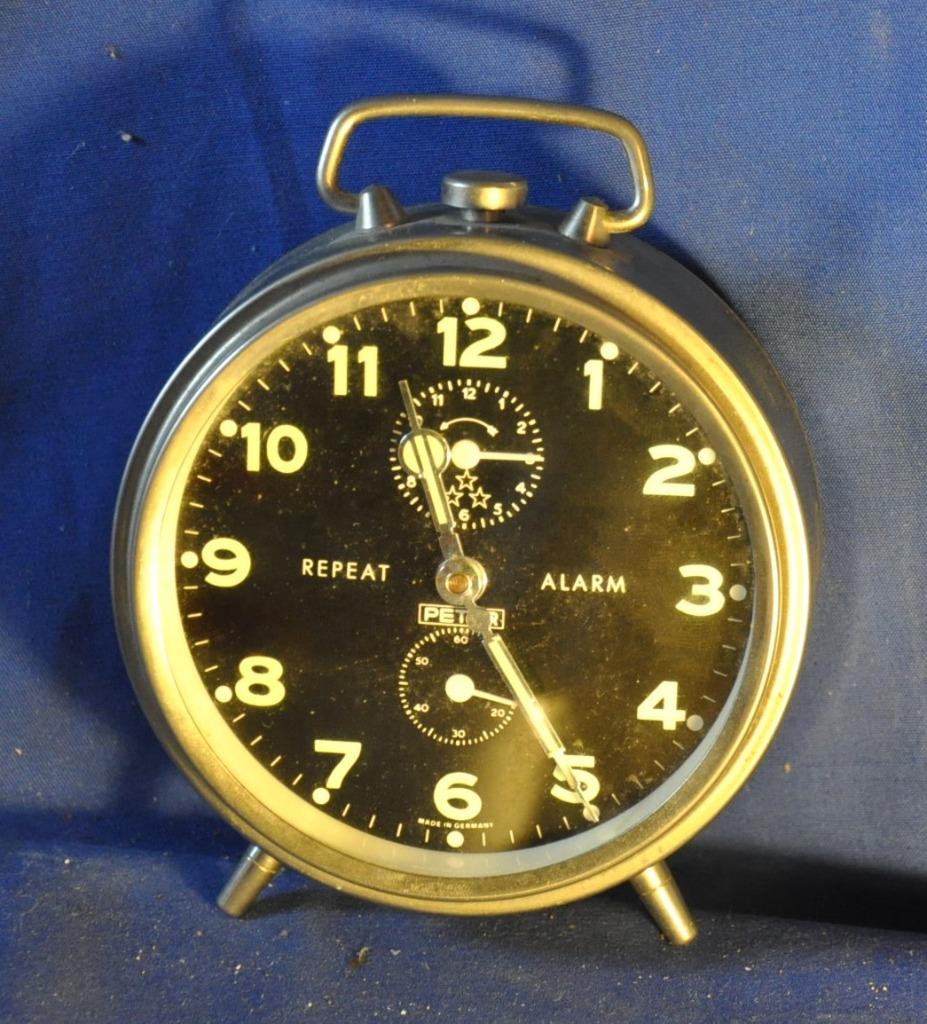 reveil mecanique  vintage peter boitier argenté, Enlèvement ou Envoi