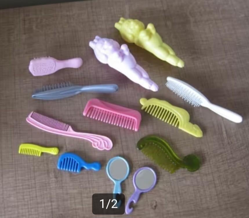Lot kammetjes, borsteltjes, spiegeltjes (Barbie, poppen,...), Ophalen of Verzenden, Zo goed als nieuw, Accessoires