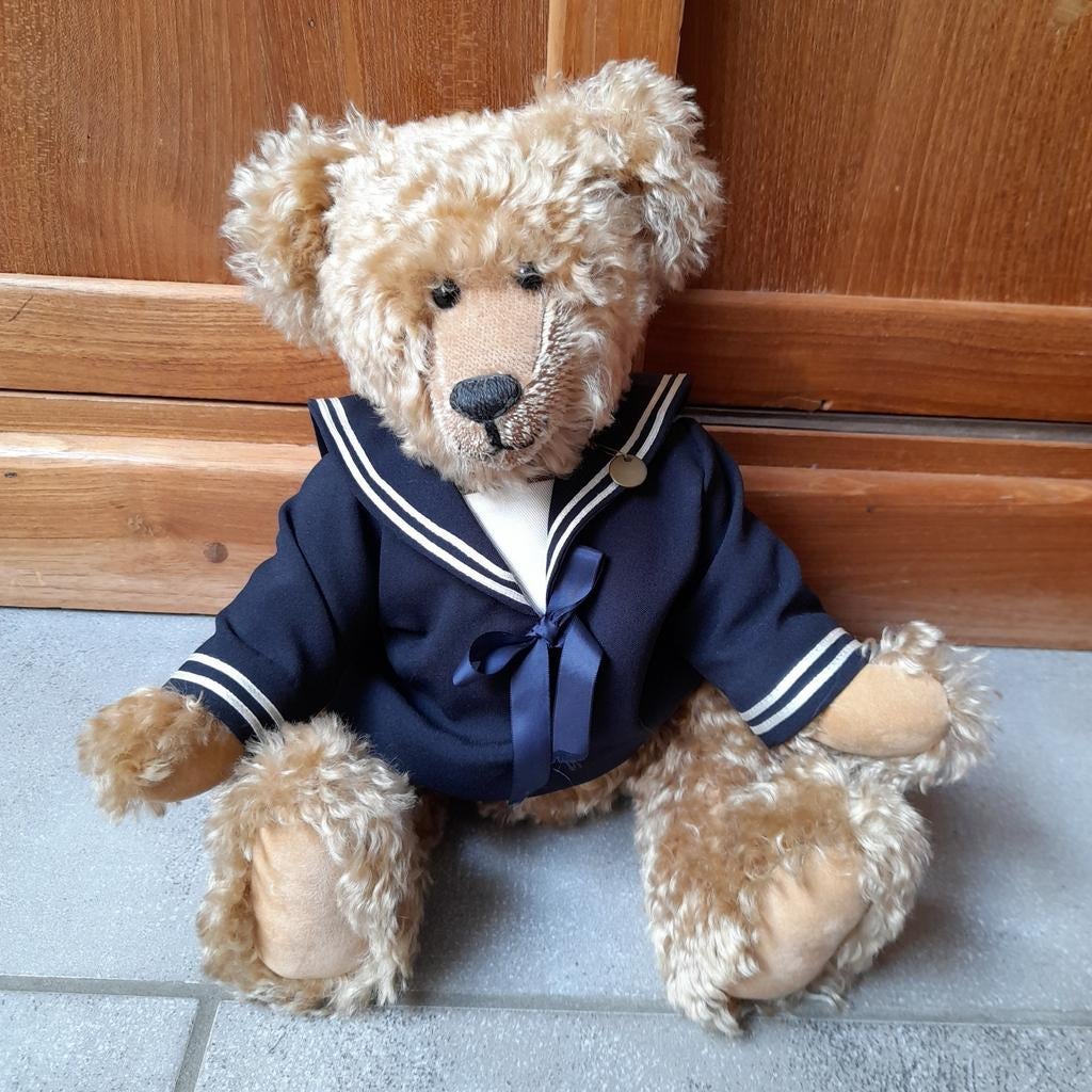 Vintage handgemaakte beer met beweegbare poten en hoofd., Verzamelen, Beren en Cherished Teddies, Ophalen of Verzenden, Zo goed als nieuw