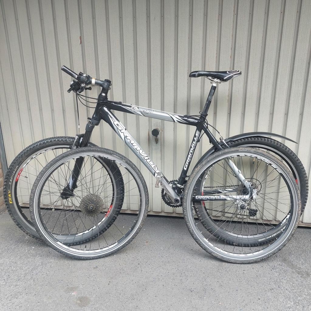 Velo Granville, Fietsen en Brommers, Zo goed als nieuw