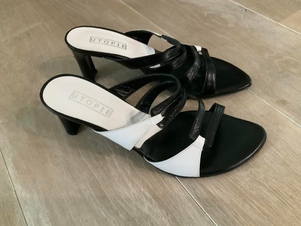 Escarpins Utopie pointure 38 cuir impeccable, Kleding | Dames, Schoenen, Pumps, Wit, Ophalen of Verzenden, Zo goed als nieuw