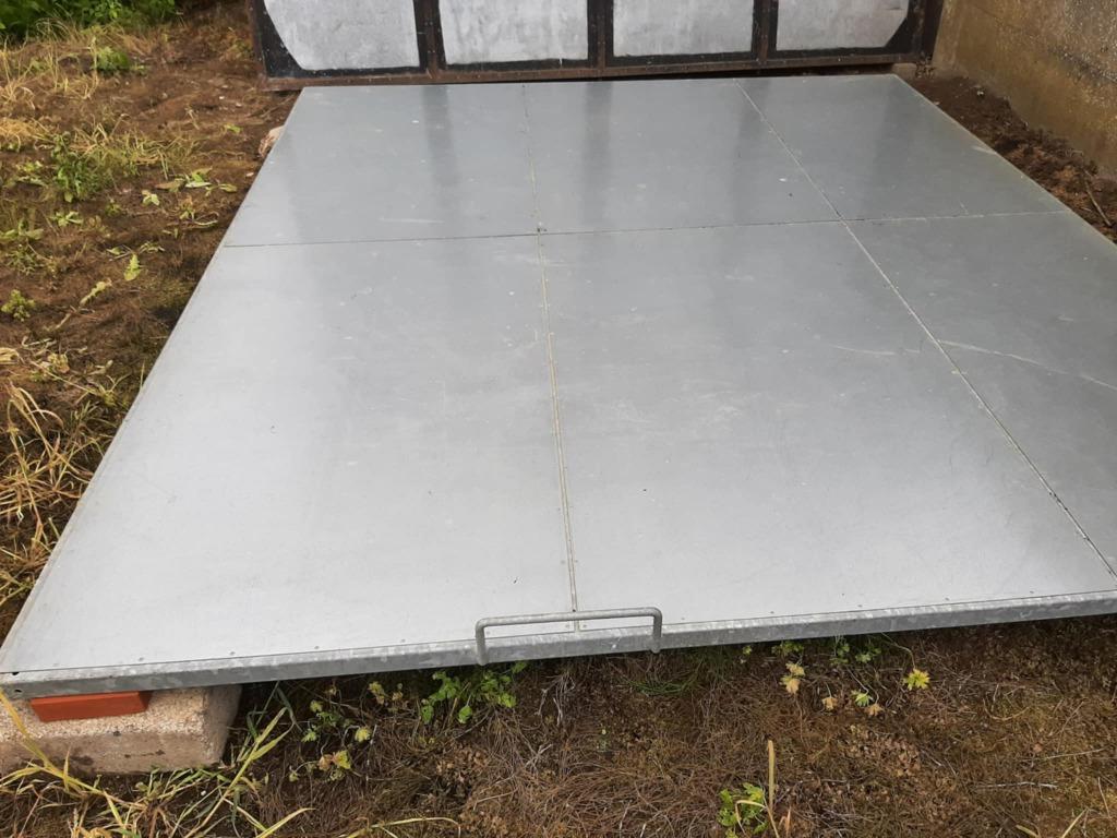 2 stalpoorten te koop en 2 ijzeren poutrellen, Ophalen, Akkerbouw, Stalinrichting