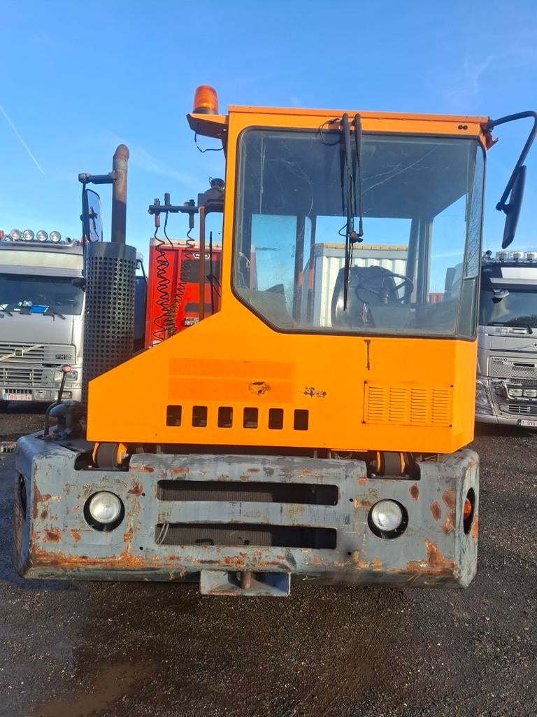 Kalmar terminal trekker, Ophalen