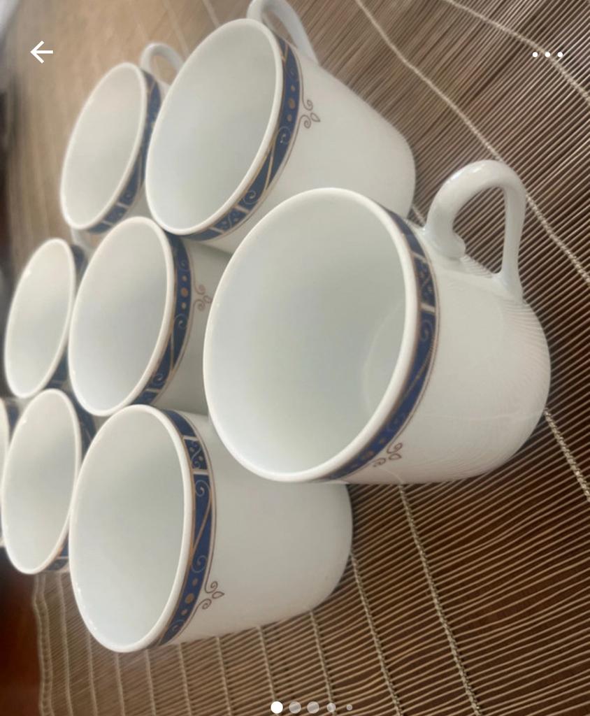 8 Porselein kopjes van Limoges, Ophalen, Gebruikt