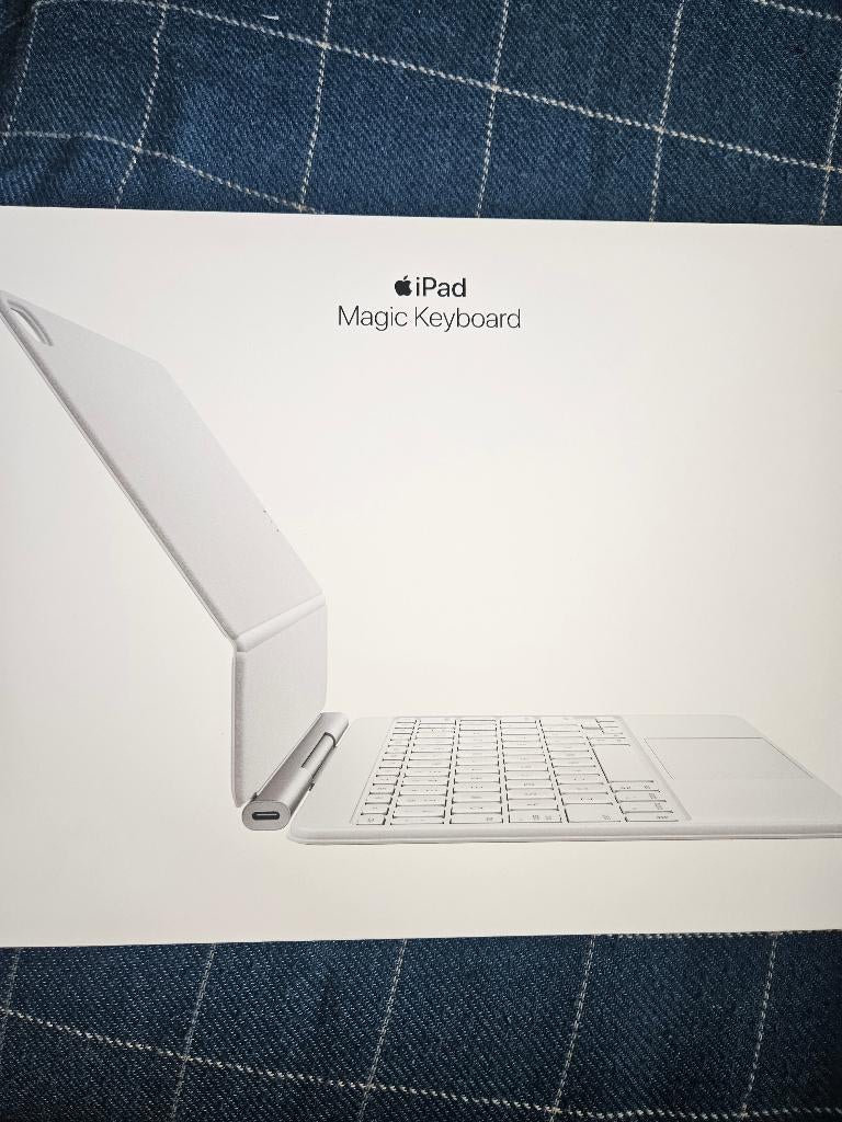 Non déballé - Magic keyboard blanc iPad air 11 pouces 2025, Computers en Software, Tablet-hoezen, Nieuw, Ophalen of Verzenden