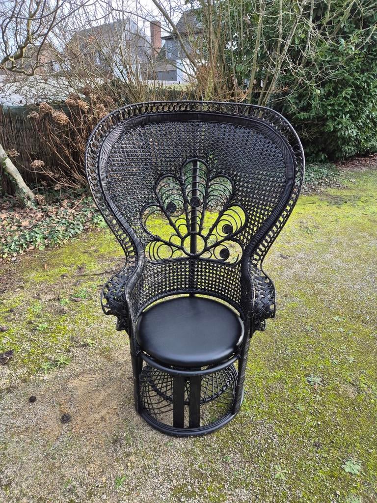 Zwarte stoel, Ophalen