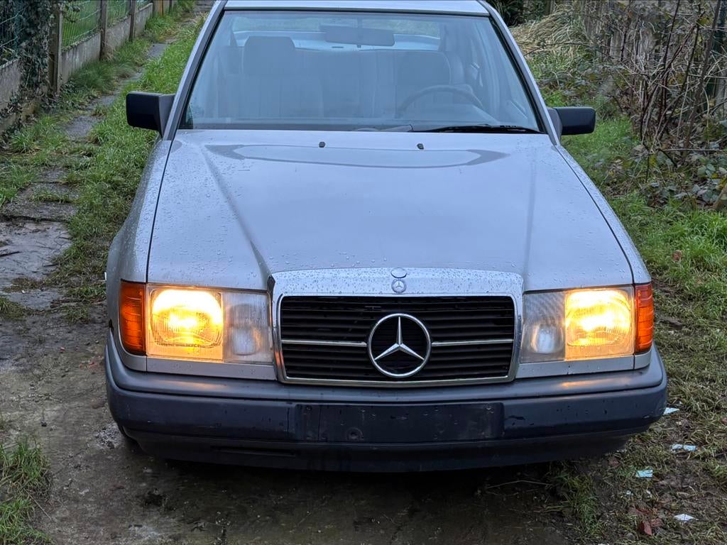 Mercedes Benz E200 Oldtimer Benzine 155000km Keuring voor v, foto 12