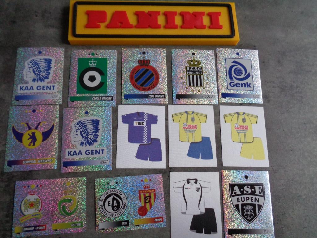 PANINI FOOTBALL 2011 STICKERS 14X VOETBAL  TENUES, Verzenden, Nieuw