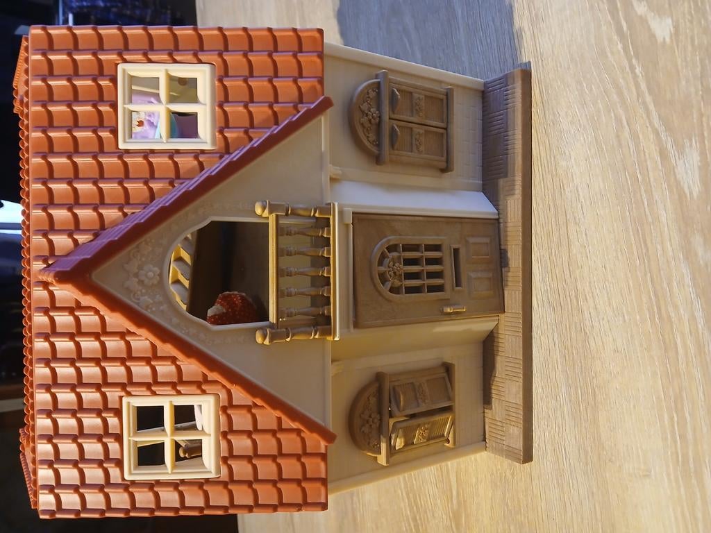 Sylvanian families poppenhuis, Ophalen of Verzenden, Zo goed als nieuw, Poppenhuis