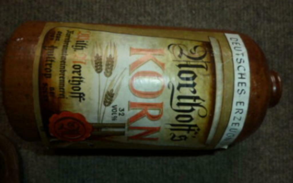 # stenen fles / kruik NORTHOFF 'S KORN Deutsches Erzeugnis, Verzamelen, Biermerken, Ophalen of Verzenden, Gebruikt, Flesje(s)