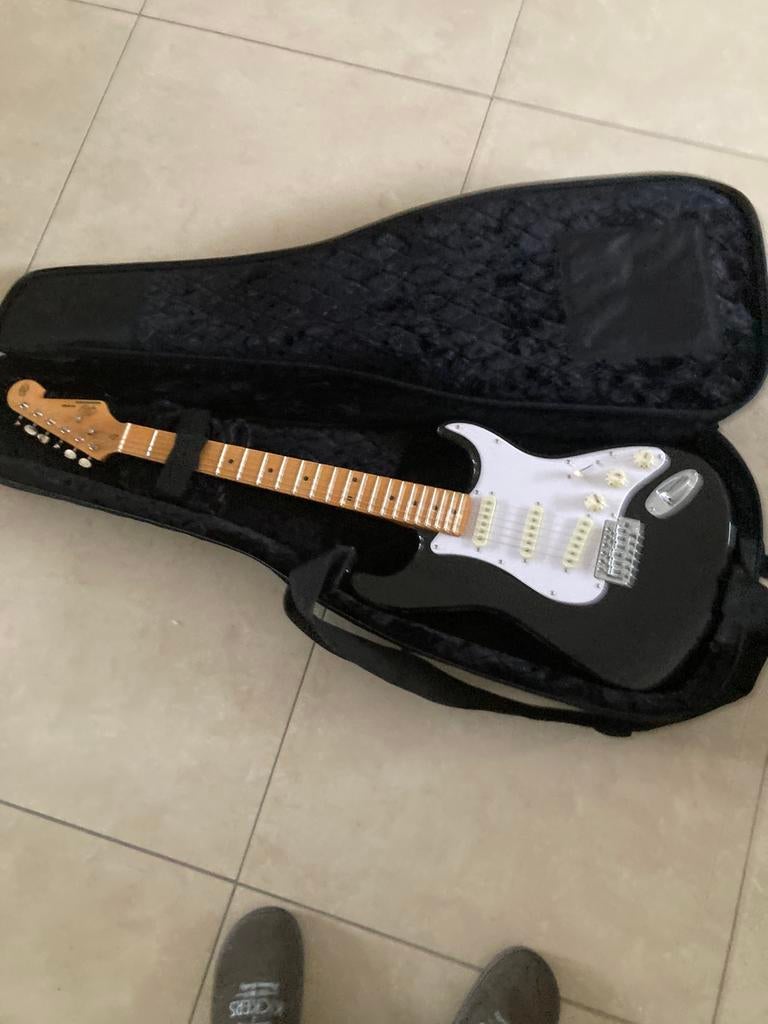 Guitare électrique avec amplificateur, Musique & Instruments, Instruments à corde | Guitares | Électriques, Enlèvement, Neuf, Avec ampli