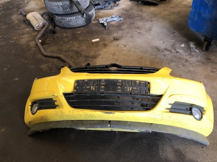 Voorbumper van een Opel Corsa, Gebruikt, -, -, Opel