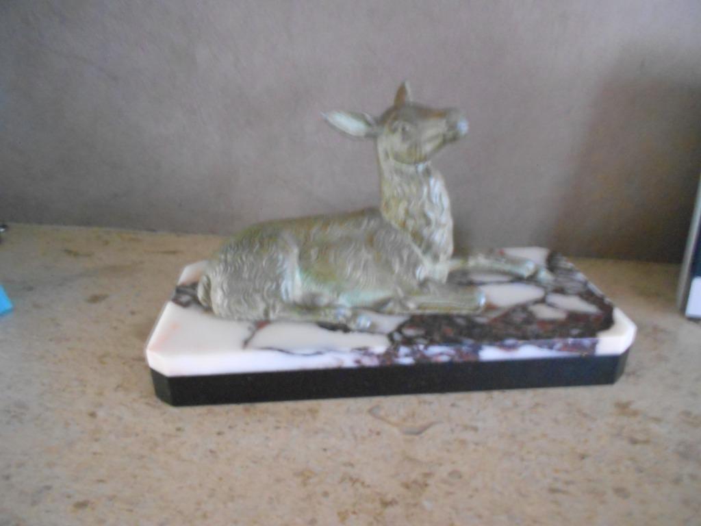 mooi antiek  hert op een  marmer, Antiek en Kunst, Ophalen, Brons