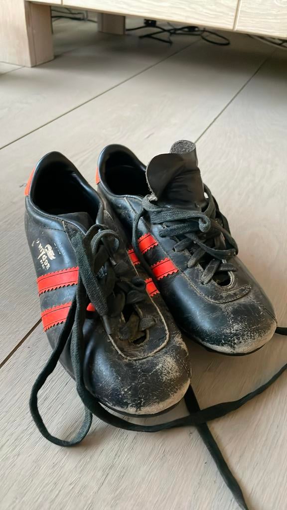 Vendex sport voetbalschoenen maat 35, Sport en Fitness, Ophalen of Verzenden, Zo goed als nieuw
