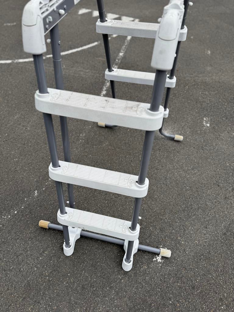 Intex zwembadladder, Ophalen, Gebruikt