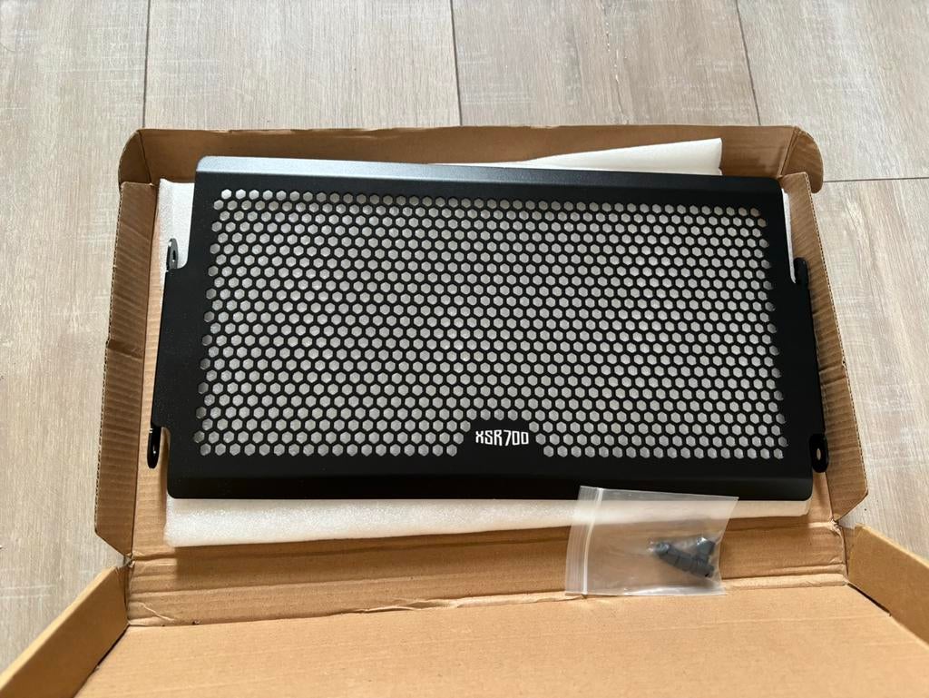 Yamaha xsr 700 radiator grill cover, Motoren, Ophalen, Nieuw