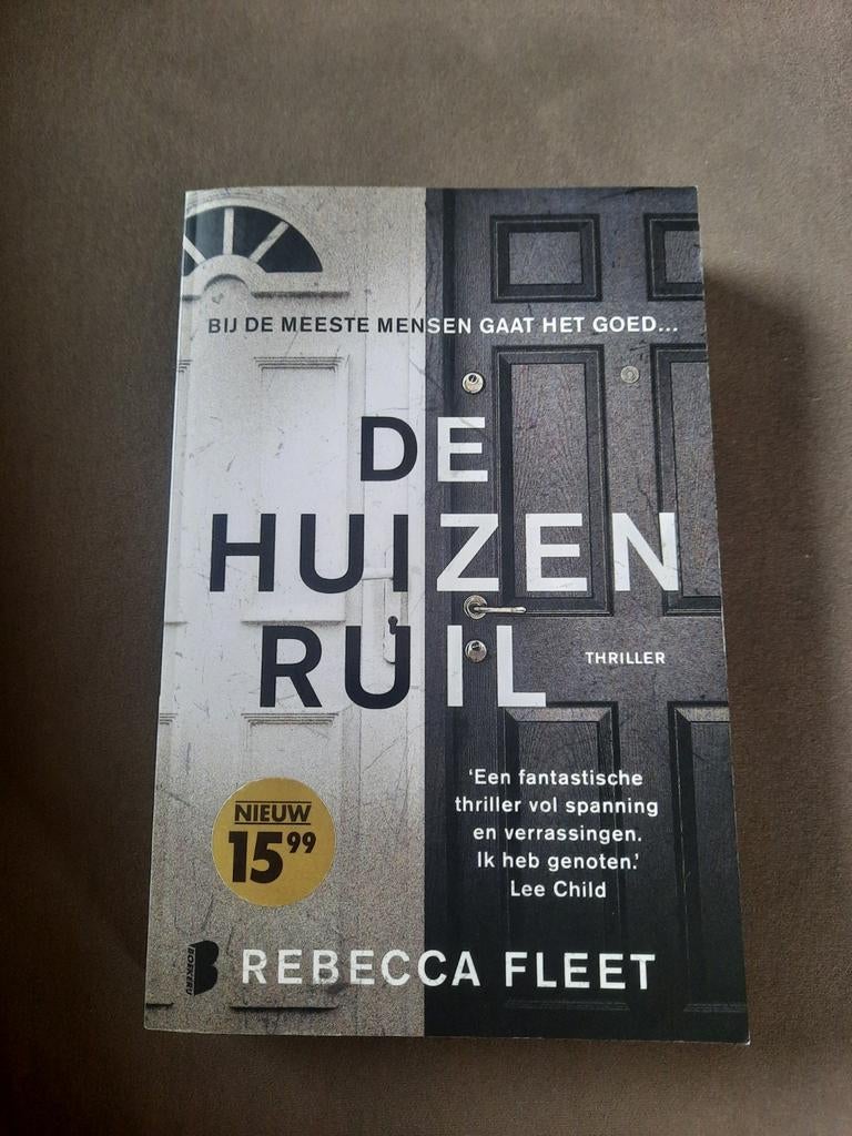 Rebecca Fleet - De huizenruil,  zo goed als nieuw, Ophalen of Verzenden, Rebecca Fleet