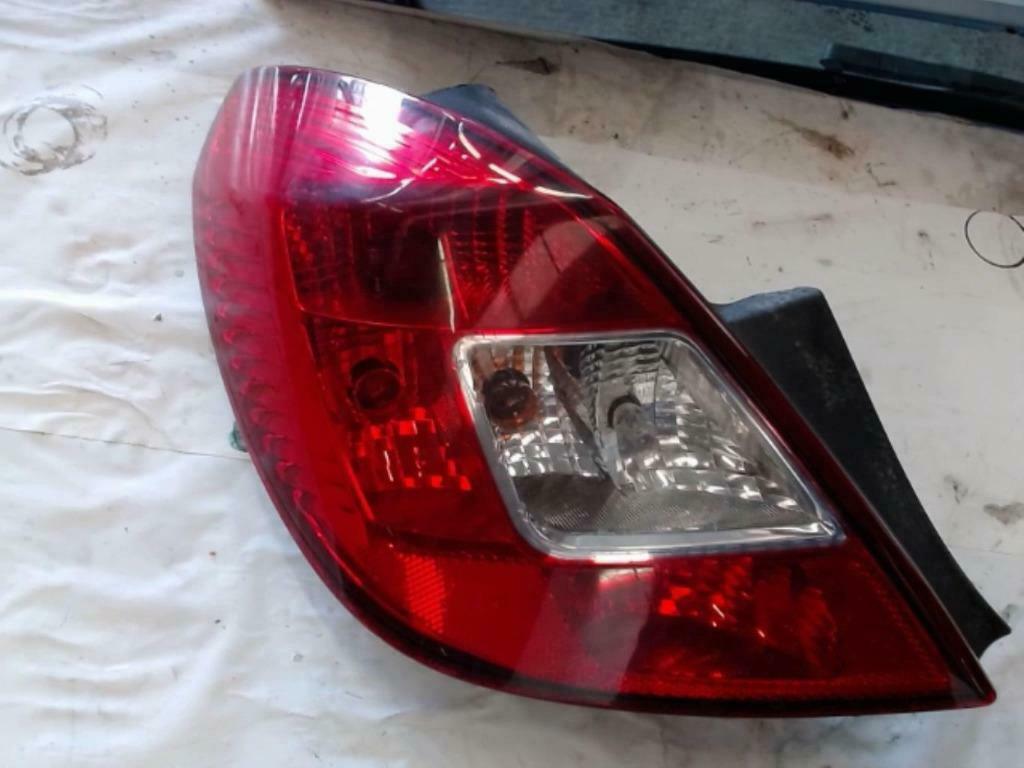 feu arriere  gauche opel corsa  D 5 portes, Autos : Pièces & Accessoires, Éclairage, Enlèvement ou Envoi, Utilisé, Opel