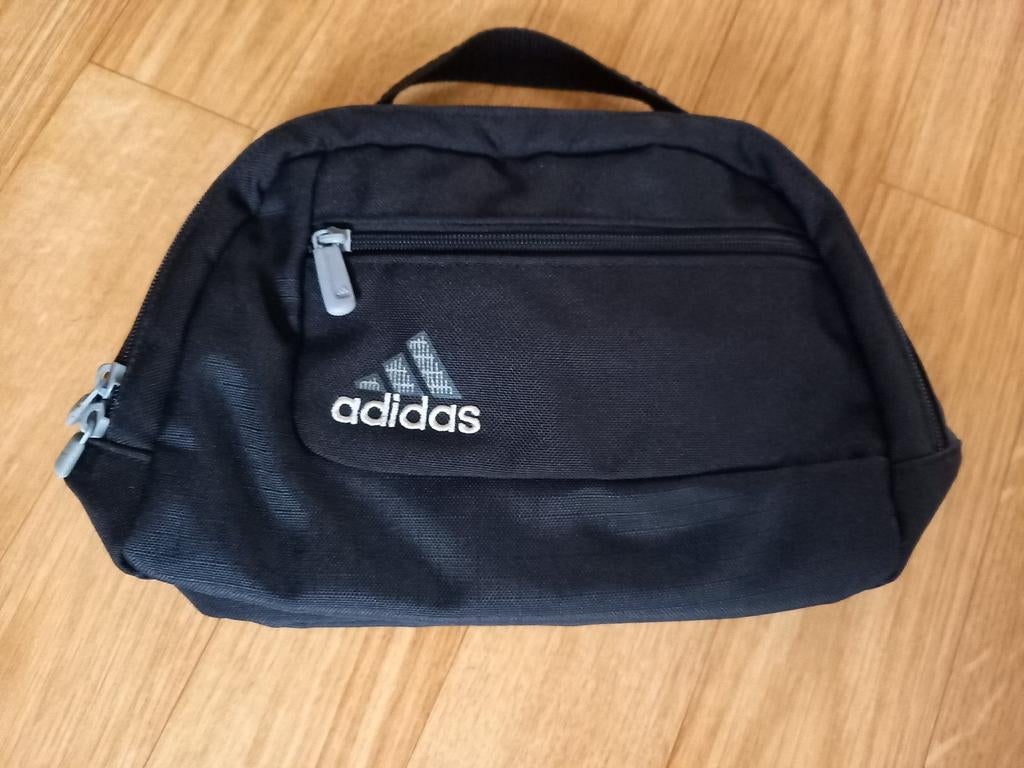 TOCH GEEN ADIDAS TOILETTAS ZEKER ?, Ophalen of Verzenden, Nieuw, Overige merken