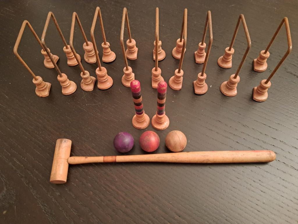 Ancien jeu de croquet miniature en bois et métal, Enlèvement