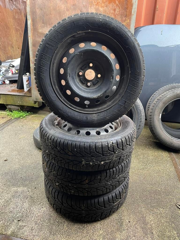 Toyota Yaris winterwielen 185/60 R15 M+S, Ophalen