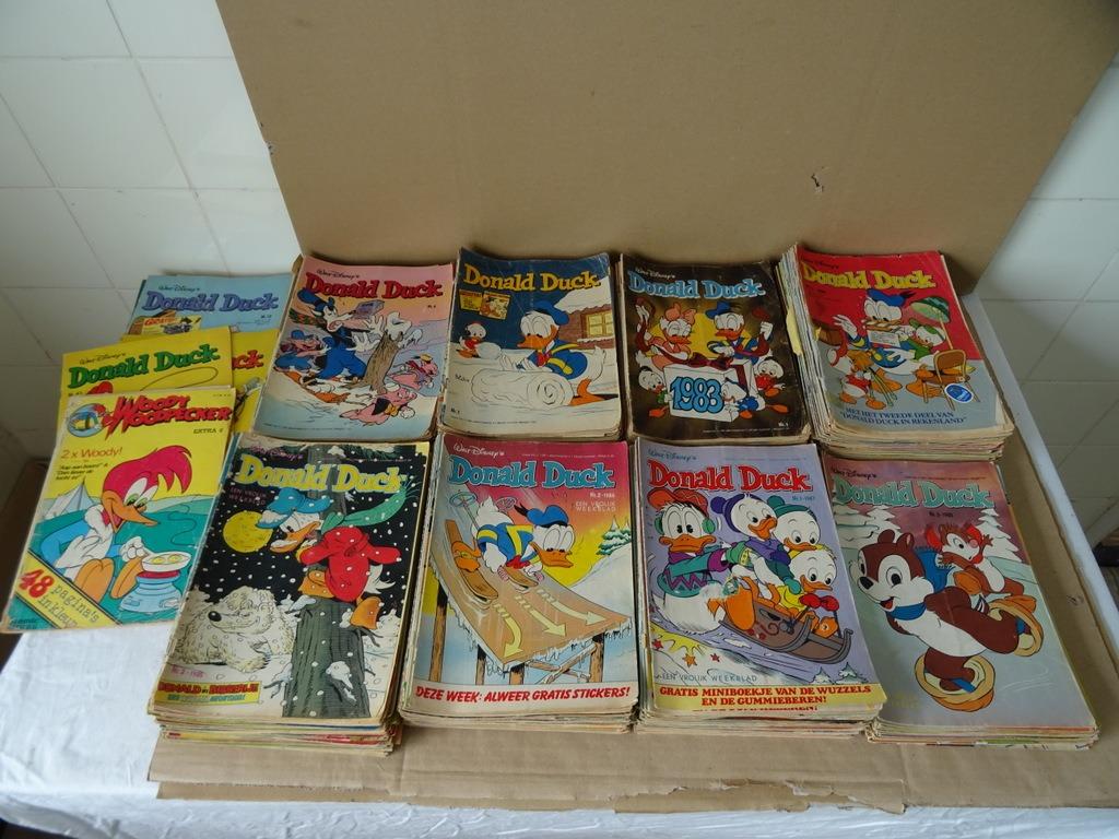 Donald Duck Donald Ducks vintage collectie 321x Afhalen 29e, Boeken, Gelezen, Ophalen of Verzenden, Donald Duck, Meerdere stripboeken