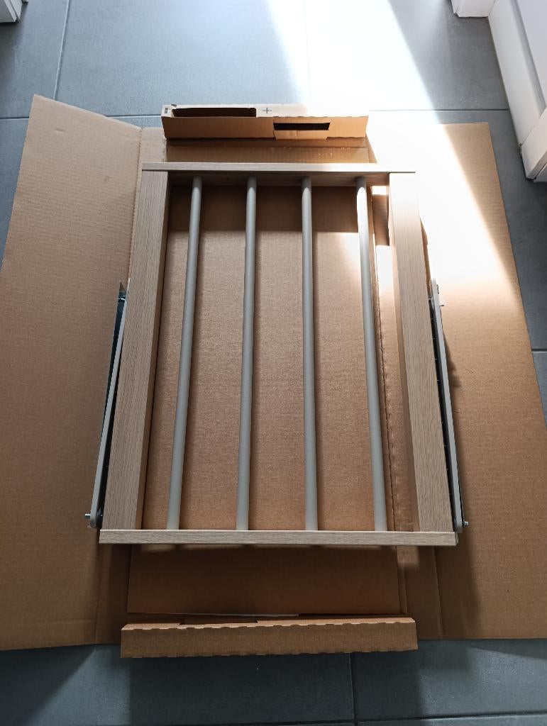 Ikea broekrek, Ophalen