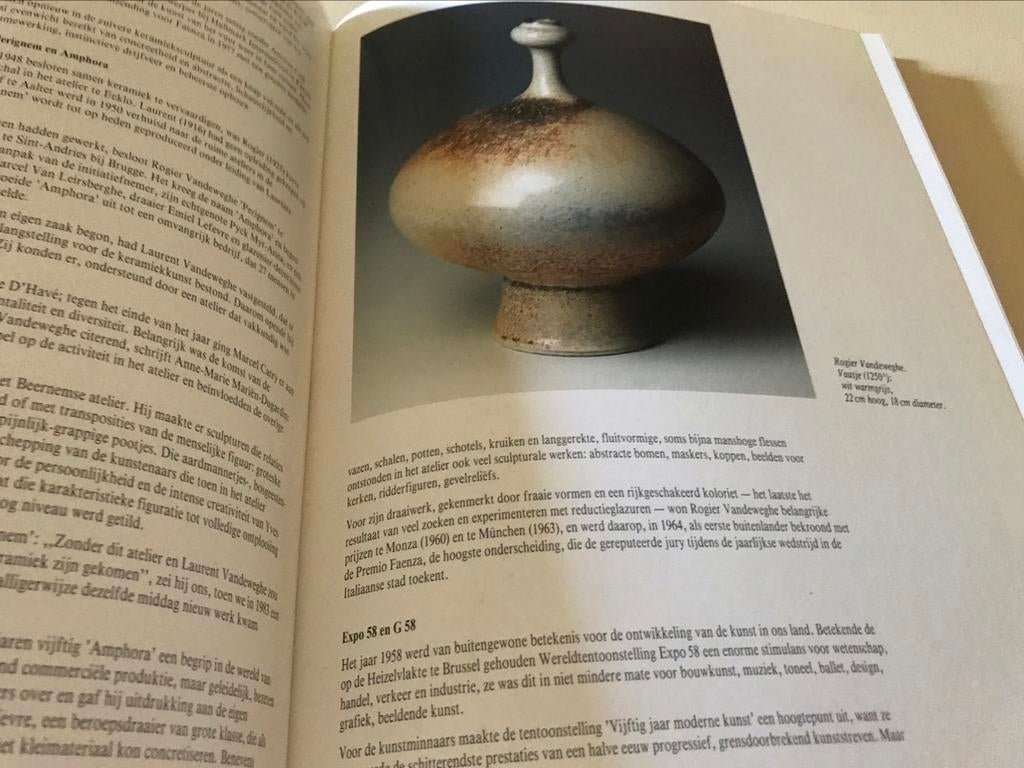 Art céramique de Flandre 170pag Perignem Amphora Expo 58, Enlèvement ou Envoi, Comme neuf, Sculpture