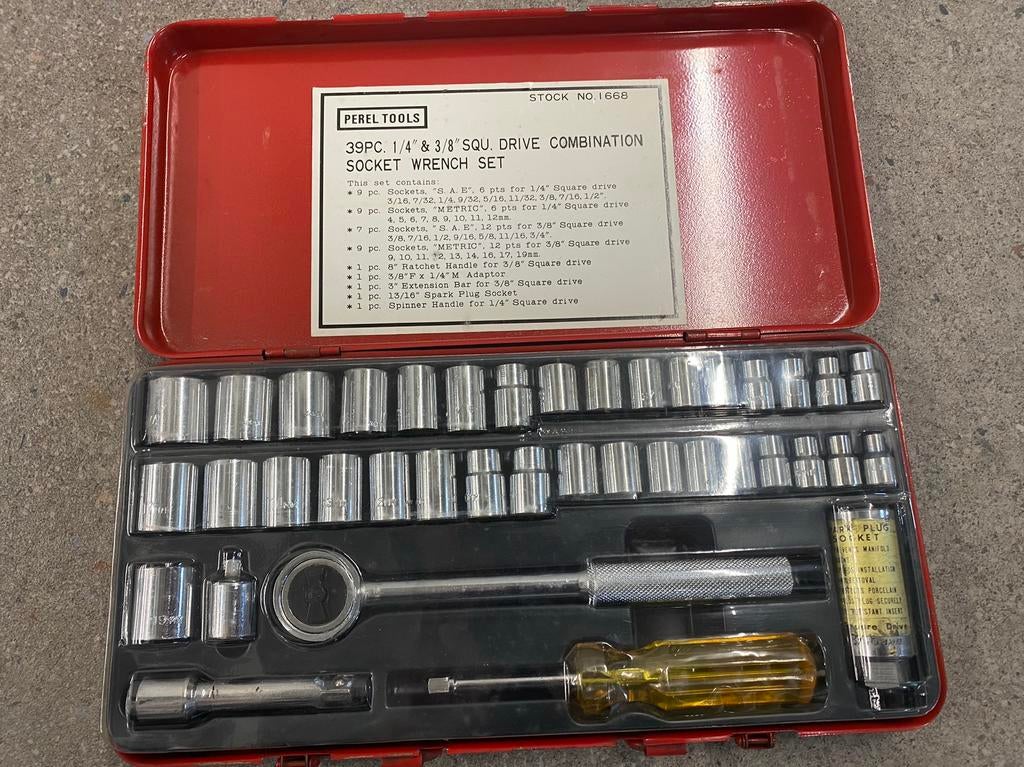 NIEUW perel 39 delige dopsleutelset. Nooit gebruikt!, Ophalen of Verzenden, Nieuw