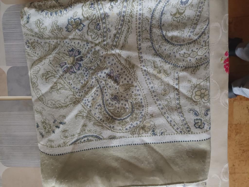 Heel originele grote vierkante foulard  l, Ophalen of Verzenden