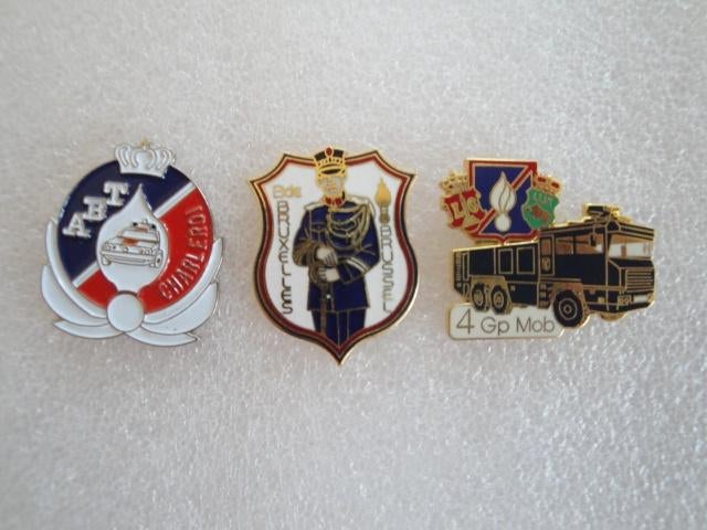 Pin's Gendarmerie, Enlèvement ou Envoi