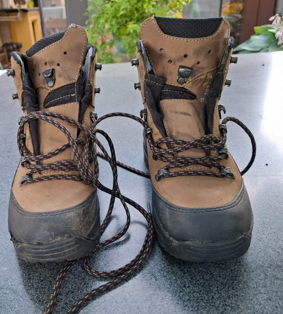 Chaussures de marche Lowa Gore Tex brunes pour femme, Enlèvement ou Envoi, Utilisé, Chaussures