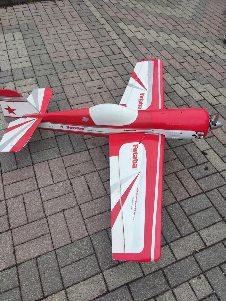Sukhoi 26 met  4Takt Saito motor ., Hobby en Vrije tijd, Modelbouw | Radiografisch | Vliegtuigen, Ophalen