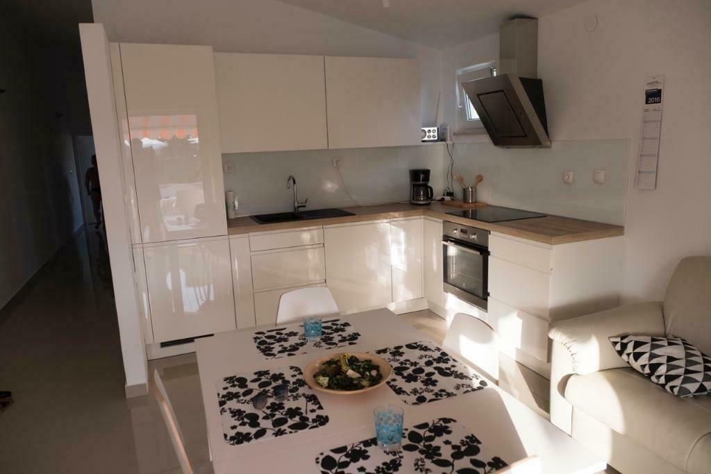 Appartement à louer a Brodarica (Croatie), Propriétaire, Village, Lit enfant, 3 chambres à coucher
