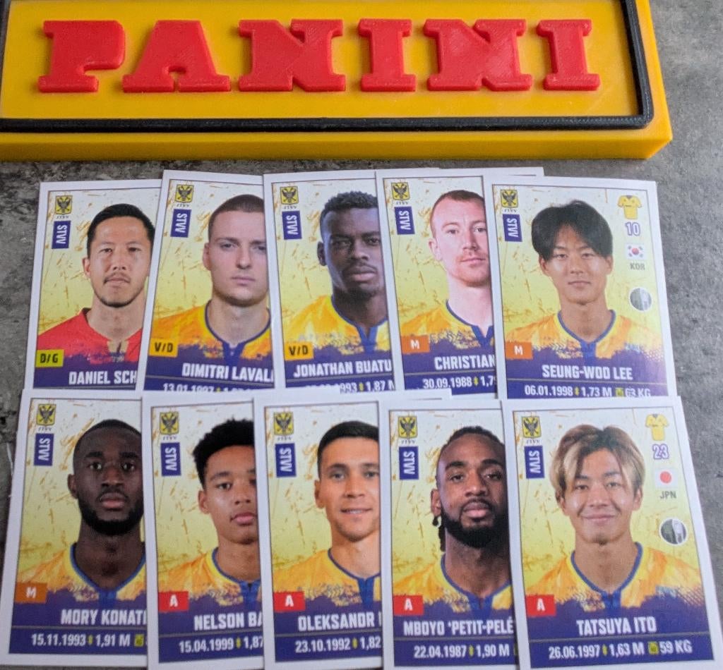 PANINI STICKERS FOOTBALL 2020/2021 MERCATO’s ST TRUIDEN, Hobby en Vrije tijd, Stickers en Plaatjes, Nieuw, Ophalen of Verzenden