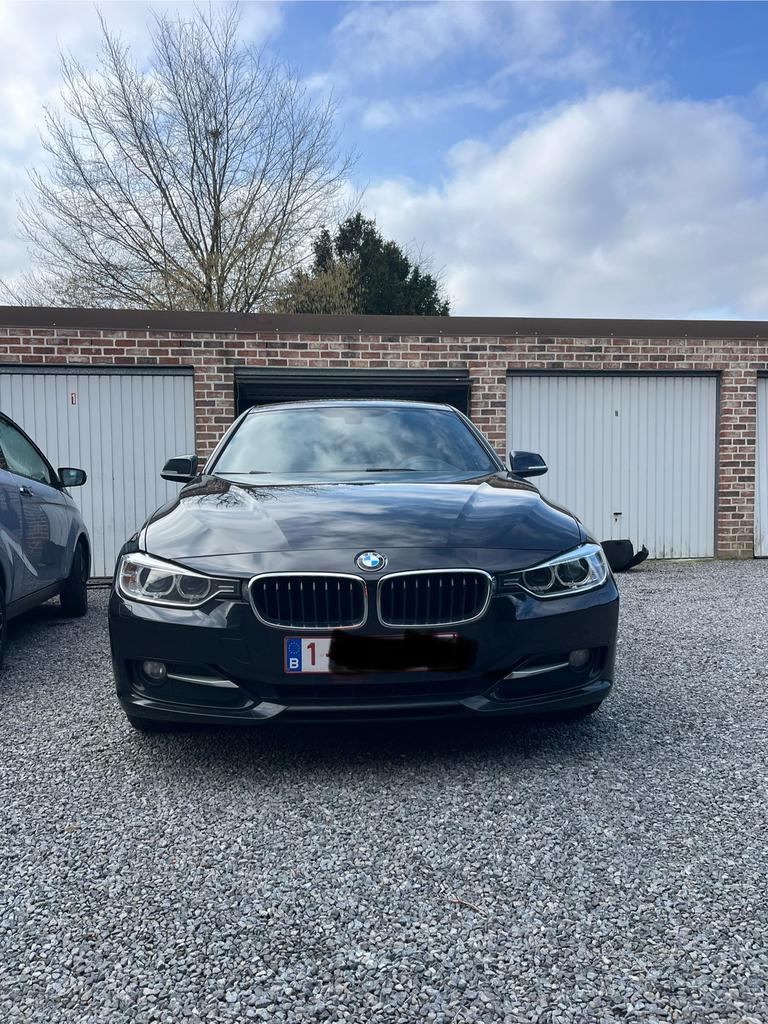 BMW 318d F30 2015 — 125.500 km, Auto's, BMW, Particulier, 3 Reeks, ABS, Adaptieve lichten, Airbags, Bluetooth, Bochtverlichting
