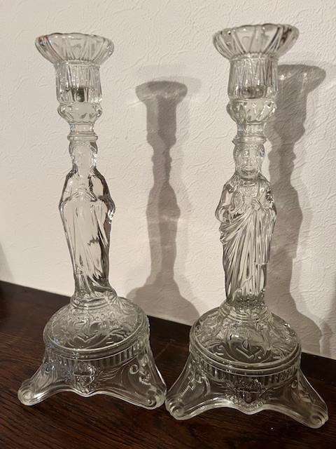 Paire de chandeliers en verre Sacré-Cœur et Marie, Enlèvement