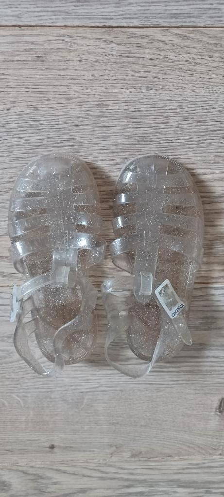 Watersandalen maat 26 - Okaïdi - meisjes, Kinderen en Baby's, Kinderkleding | Kinder-zwemkleding, Zwemschoenen, Okaïdi, Meisje