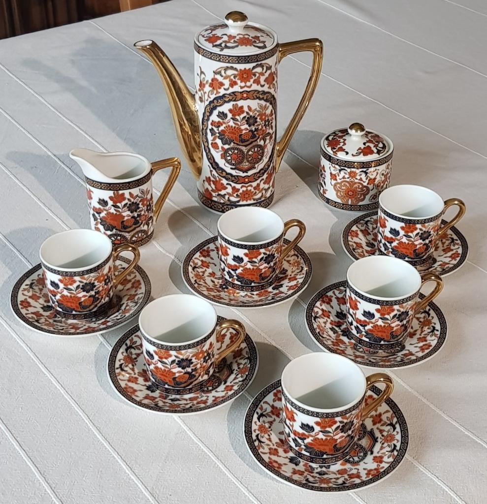 Thee/mokka servies in Japanse Imari porselein, Antiek en Kunst, Ophalen