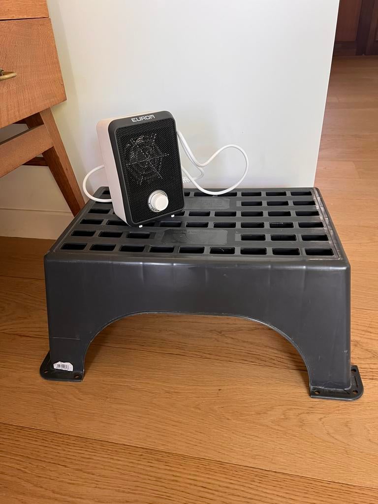 Opstap / trapje camper + elektrisch verwarmer, Caravans en Kamperen, Caravanaccessoires, Ophalen, Zo goed als nieuw