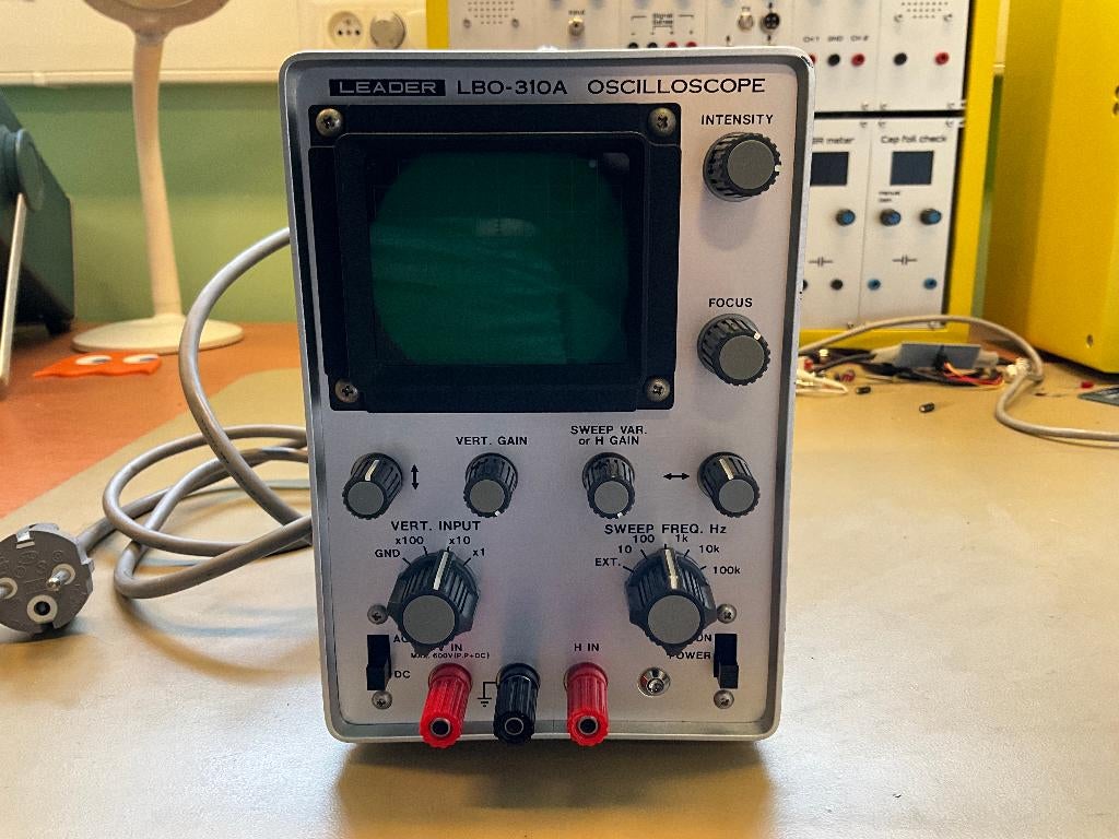 Oscilloscope  Leader LBO-310A, Bricolage & Construction, Instruments de mesure, Enlèvement, Utilisé