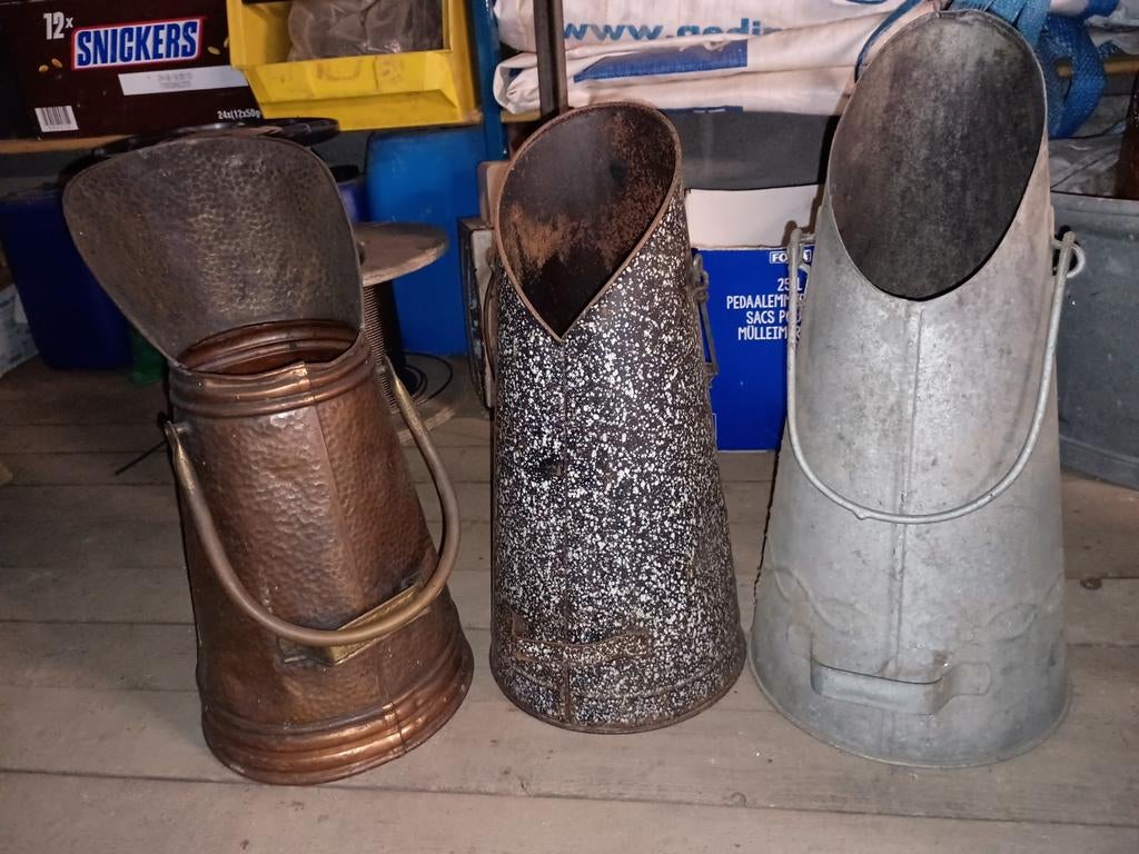 Oude kolen bakken, Ophalen