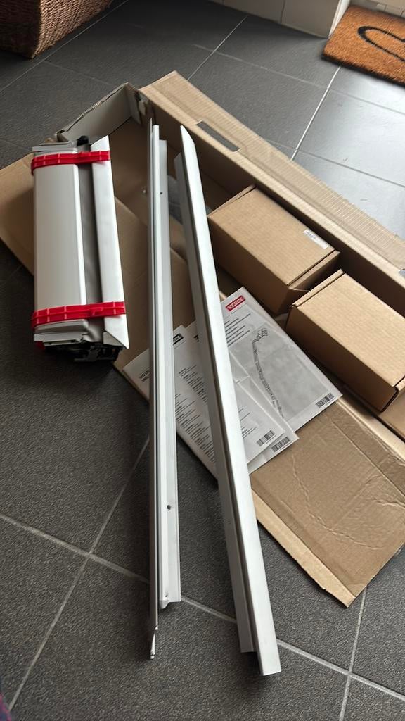 Velux verduisterings gordijn 38-80 cm, Ophalen, Zo goed als nieuw