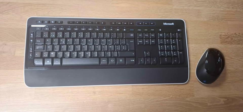 Combo clavier + souris sans fil Microsoft, Enlèvement ou Envoi, Azerty, Reconditionné, Sans fil